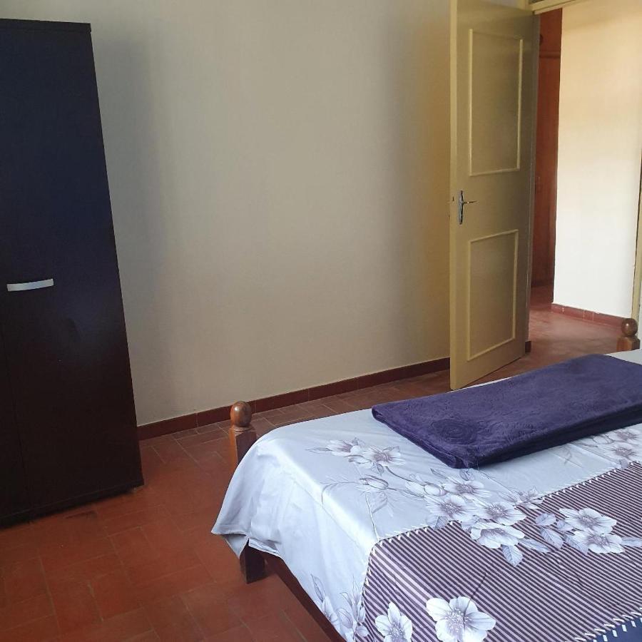 Superbe Appartement Avec Piscine, Proche Centre Ville, Restaurant, Mer Saly Luaran gambar